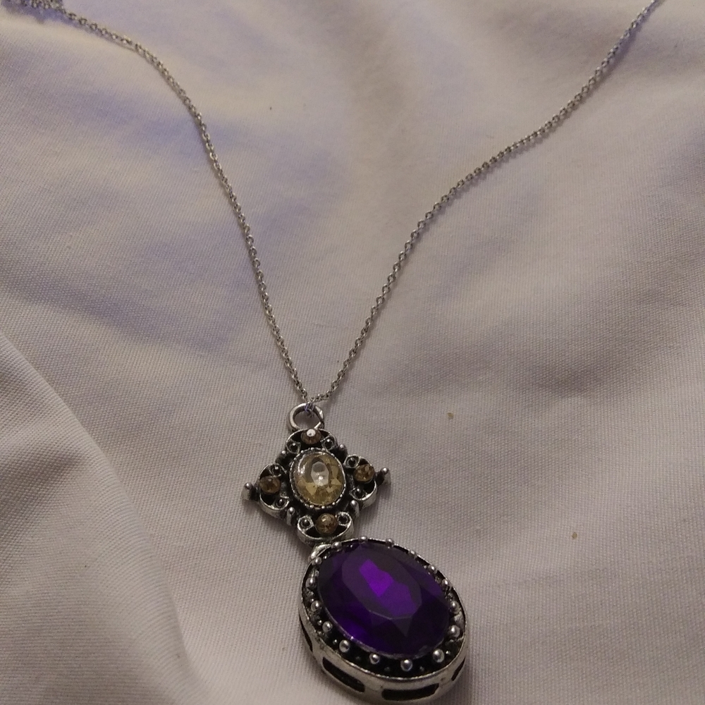 Necklace - Picture 2 of 3